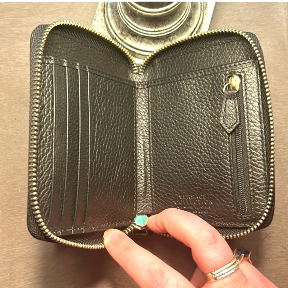 Versace Collection Compact Wallet in Box - Picture 6 of 8
